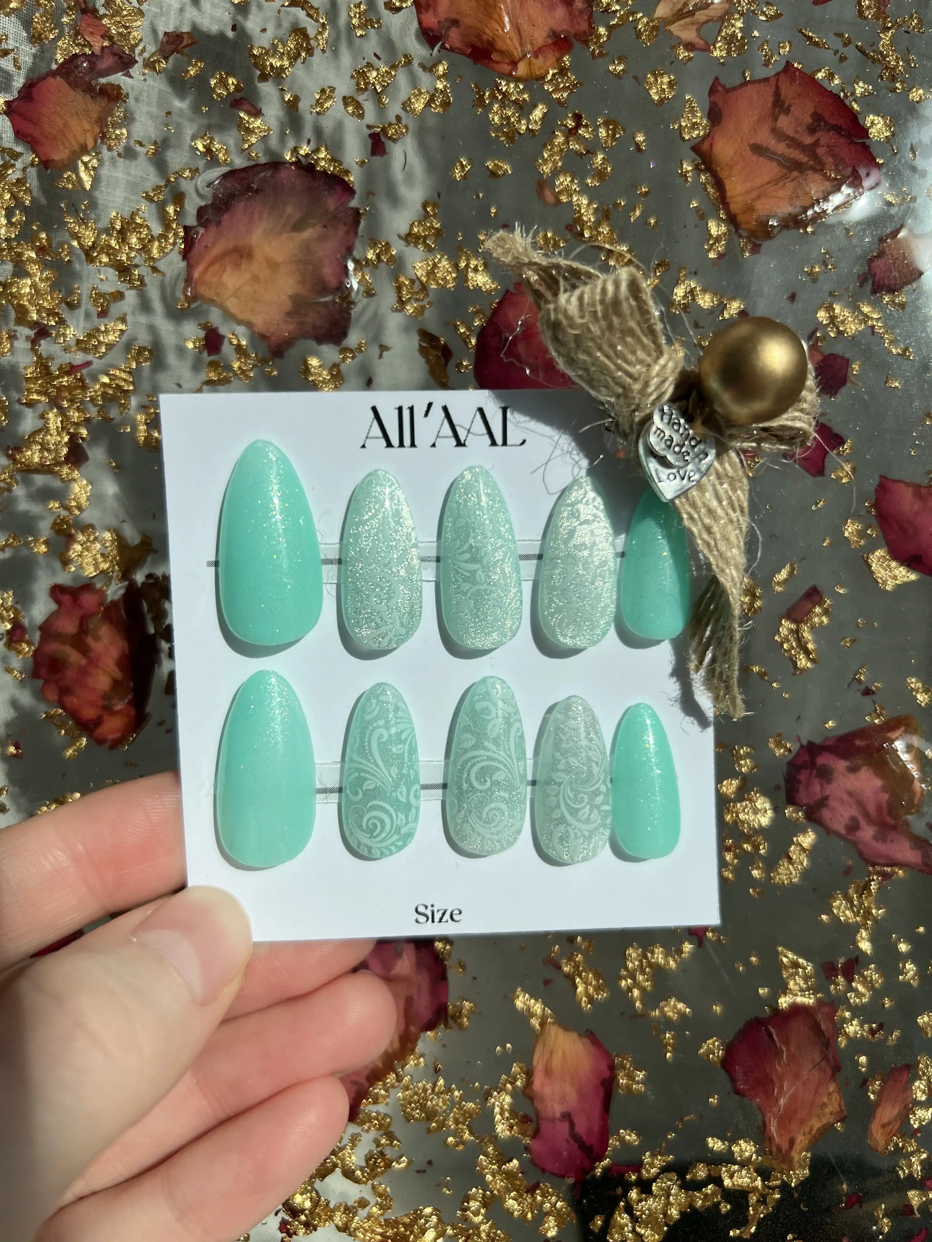 All'AAl Beauty – Luxury Handmade Soft Gel Press-On Nails | Temptation & Cat Eye | Medium Almond